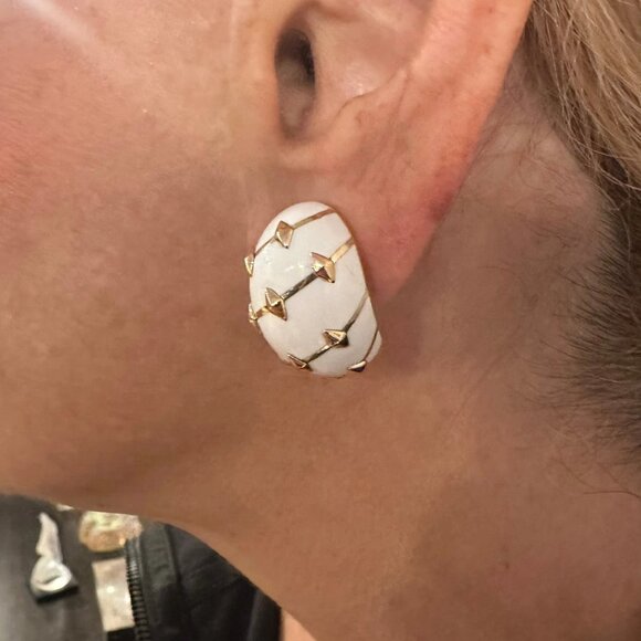 Tiffany & Co Schlumberger Dot Losange 18k Yellow Gold White Enamel Hoop Earrings - Picture 11 of 15